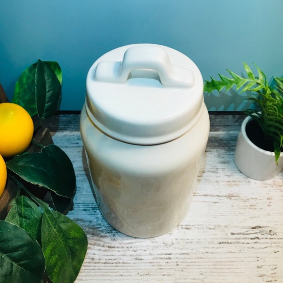 Rae Dunn SUGAR canister - Picture 4 of 5